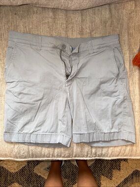 Roundtree & York Trim Fit 7” Chino Shorts